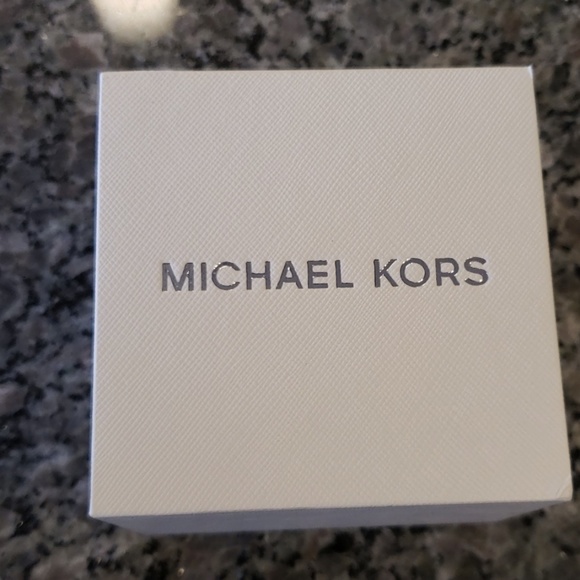 MK watch - Picture 2 of 4